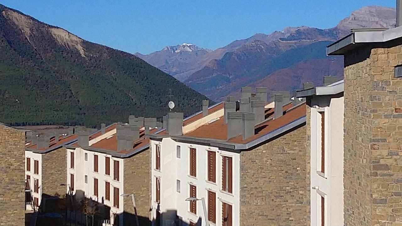 Las Margas. Golf. Bici. Esquí. Piscina. Sabiñánigo Exterior foto